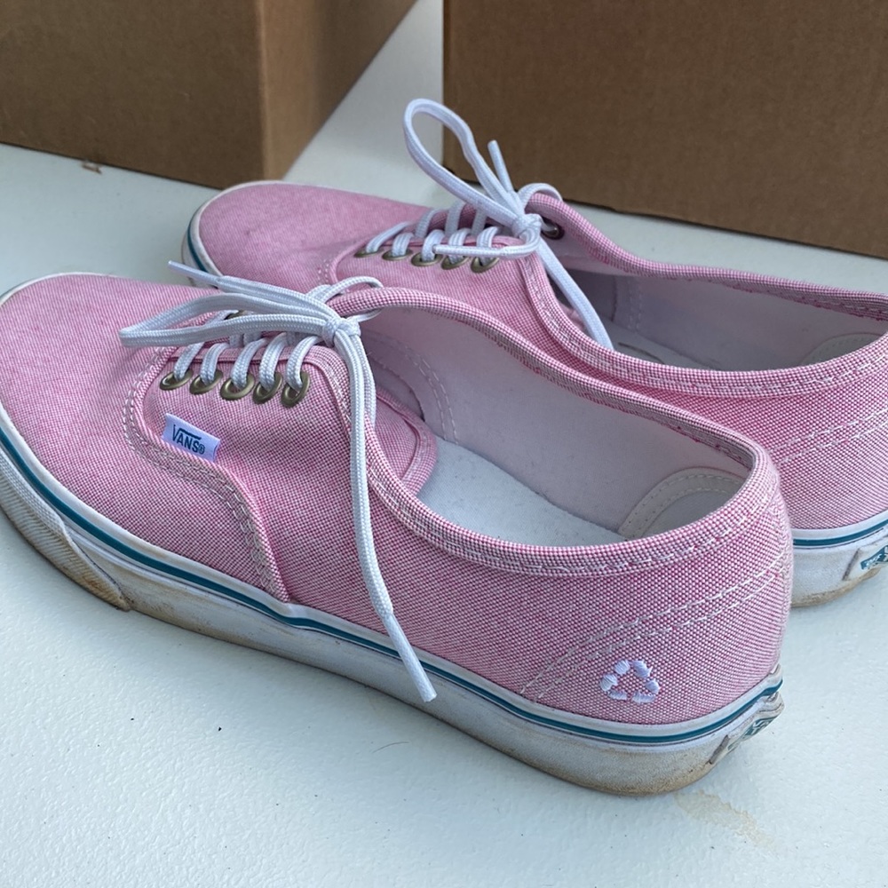 Vans - Picture 3 of 4